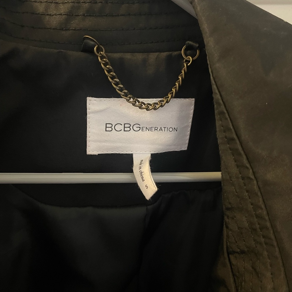 LIKE NEW BCBG Generation Belted Black Double Breasted Trench Coat Jacket - Picture 5 of 8
